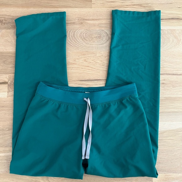 Medium Tall Hunter Green FIGS - Picture 1 of 3